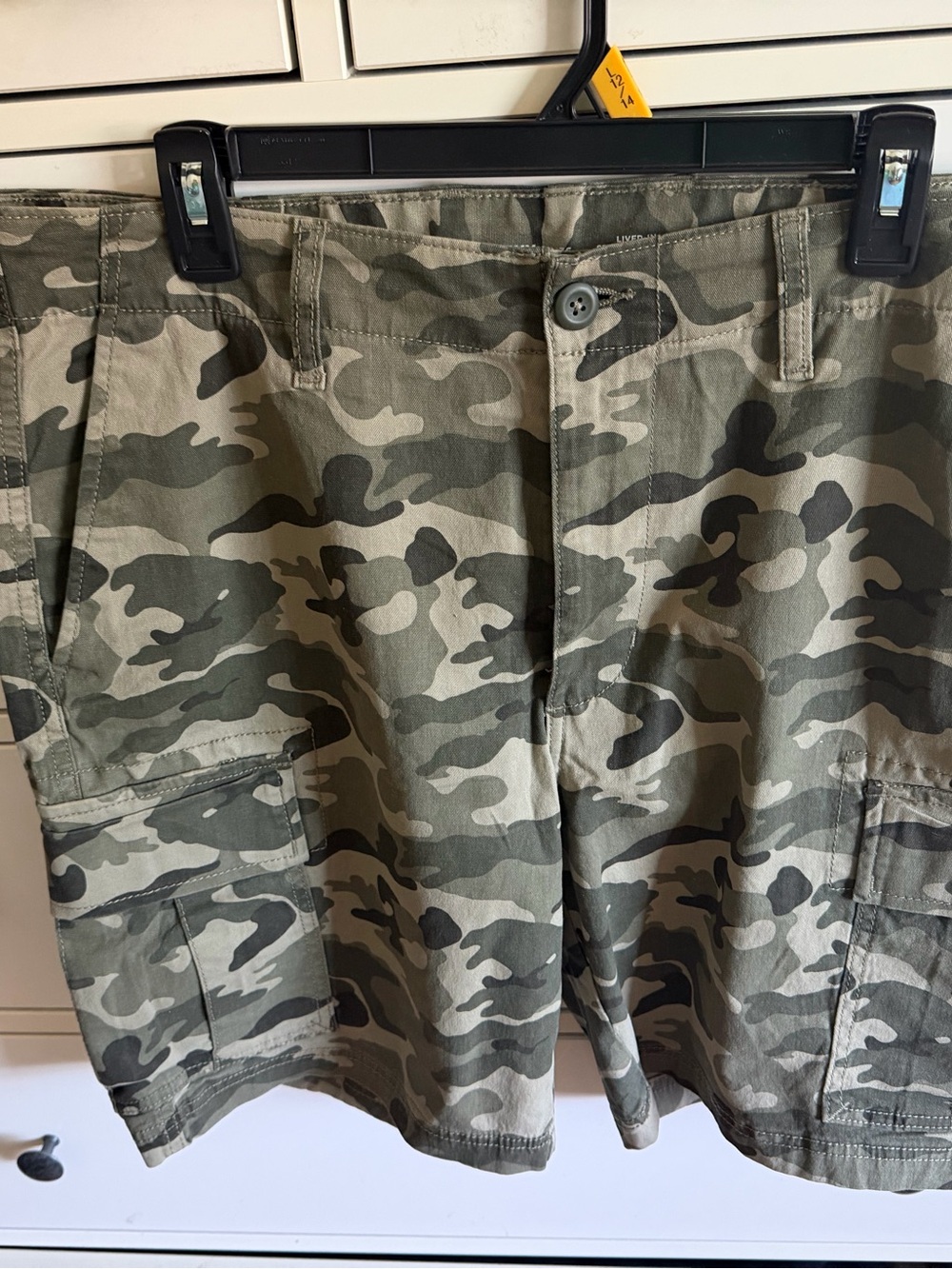 Old Navy Men's Green Camo Cargo Shorts